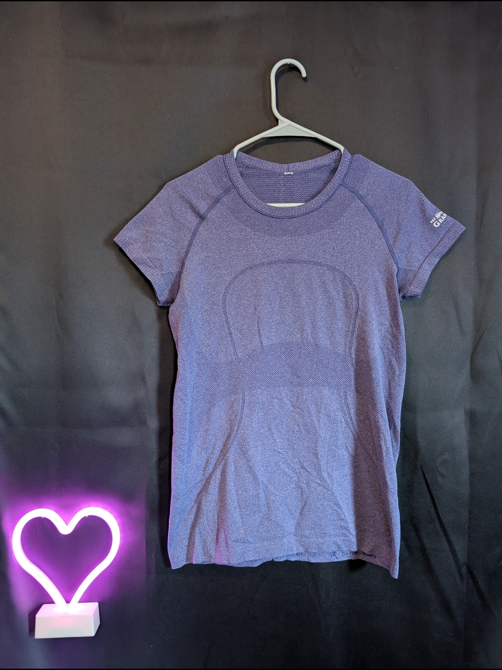 Lululemon Seamless Purple Workout Tee Swiftly T-shirt Has Work Logo